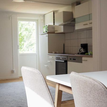 Komplett Laegenhet Med Sjoeutsikt Malmon Exterior foto